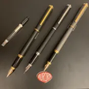 Pen 101》義大利🇮🇹Aurora奧羅拉 Kona 3D蜂嘴14K尖鋼筆