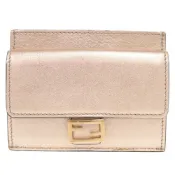 【DOKODEMO】成色極佳 Fendi Baguette 8M0423 香檳粉紅皮革卡包零錢包 0869 [二手] FENDI