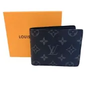 展示品 近全新LV LOUIS VUITTON路易威登M61695 經典黑灰滿版LOGO男用短夾