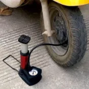 ✨臺灣出貨✨高壓腳踩打氣筒汽車摩托車電動車自行車三輪車籃球通用萬能充氣泵顯示屏支架 電腦臂力架 多屏幕支架