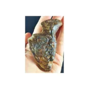 (店+)【周錦香】沉水~加里曼丹沉香雕件【周錦香】牡丹鯉魚 富貴有餘 約14.36g【入水即沉】(加里萬丹 沉香 吊飾 吊墜 水沉香)