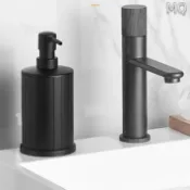 連盛 全新 【大容量】【免打孔】皂液器 給皂器 洗手液瓶 按壓式 浴室 沐浴乳補給罐 不鏽鋼壁掛皂液機 洗手乳架【大容量】