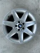 正BMW原廠17吋只有一顆鋁圈 ET20 e39 530經典版升級換下  只有二顆 單顆2800