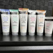 【NEUTROGENA】露得清深層淨化洗面乳100g抗痘透亮保濕舒緩抗黑頭柔珠去角質無香精毛孔胺基酸去油顏乳潔顏霜潔淨露