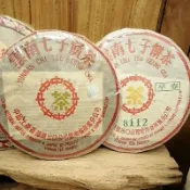 普洱茶餅，中茶黃印，8112，8582，各1片2片1400元，自己的收藏出售。
