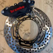 【YAMAHA YSP正仁機車行】BREMBO卡鉗套餐 黑底紅字 對四卡鉗 NCY碟盤 NCY卡座 銨科來令片各車系適用