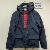 DryDog 跩狗嚴選 跩狗嚴選 男款 極度乾燥 Superdry Ultimate 深藍紅 外套 風衣 防水 防風 戶外運動 多口袋 科技布料 保暖中空棉 情侶款