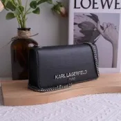 KARL LAGERFELD 金屬LOGO翻蓋式小斜背包/鏈帶包(黑)
