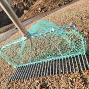 【新店下殺🔥】海邊挖蛤蜊專用鐵耙帶網兜 鍍鋅焊接沙灘趕海工具 挖花蛤蜆子田螺通用 蛤仔耙網具套裝