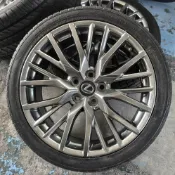 二手原廠拆車19寸雷克薩斯LSF鋁圈 ISF 輪胎基本都是99新 無變形失圓 適合：皇冠 銳誌 凱美瑞 is gs es