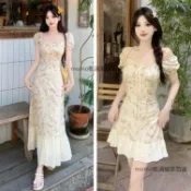 奶油杏碎花方領泡泡袖洋裝 綁帶收腰顯瘦魚尾裙 春夏法式度假風 氣質約會外出百搭女裝 荷葉下擺長短款連身裙
