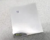 32吋電視偏光膜，用捲筒包裝，脱膜是正常現象，不影響使用，取出要小心，造成的摺痕不在客訴範圍