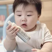 兒童維他命E保濕乾洗手 含75%酒精 無香配方100ml 1L
