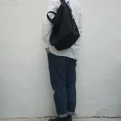EVERYTHING IN BETWEEN Fringe 肩背手提兩用寬底袋