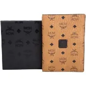 【MCM】Nomad 經典品牌圖騰牛皮護照夾-棕色