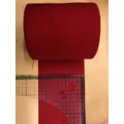 裁切好紅布條寬約12cm（製作情人袋口袋、背帶材料）
