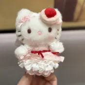 三麗鷗 Hello Kitty 凱蒂貓 草莓蛋糕系列 毛絨玩具 可愛吊飾  KT貓 鑰匙扣 包包挂件 兒童禮物