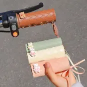腳踏車握把 握把套 單車握把 電動車手把套通用裝飾改裝配件四季通用吸汗防滑電瓶車車把套【宜家良品百貨】