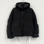 【DOKODEMO】優衣庫無縫羽絨服，90%羽絨，黑色，M碼，古著。