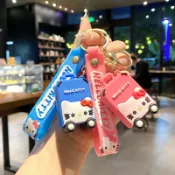 【新款】卡通凱蒂貓KT吊飾 娃娃機鑰匙扣批發 女生可愛鑰匙圈 機車矽膠鑰匙鏈 時尚背包掛飾 情侶公仔禮物
