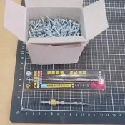 六角頭 鑽孔直徑3.4mm水泥用鑽頭+電鍍過水泥用粗牙螺絲粗牙螺絲總長度約18mm一盒約500支+起子頭螺絲固定磁吸器