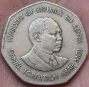 肯尼亞1985 年5先令，30mm 直徑a～