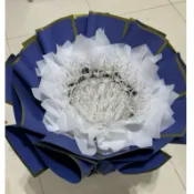 客訂金莎花束金莎外殼花束金莎空殼花束只需要自己放入金莎就完成52顆金莎花束 99顆金莎花束 空殼花束 婚禮捧花畢業花束