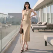 【預購】女生休閒優雅素面百搭細肩帶無袖包臀連身長裙洋裝 乳白 米【08.21】東大門-M18047