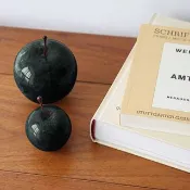 Detail Marble Apple大理石碧玉蘋果紙鎮(Small&Large)