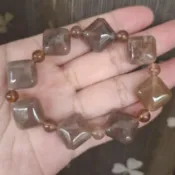 《希晶晶石》珊瑚玉/菊花玉單圈手串 黑冰帶閃 果凍 台灣現貨不用等 無修圖無濾鏡 實物拍攝 一物一拍 BDE-B161