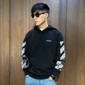 美國百分百【全新真品】OFF-WHITE 連帽上衣 素面 潮牌箭頭 帽T 長袖 男 上衣 logo 黑色 CC82