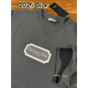 2025 Christian Dior Homme 經典 立體刺繡字Logo 灰色、短袖 、上衣、素T、T恤、男女可穿。