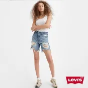 Levis 女款 501中腰排釦牛仔中腿短褲 / 個性抽鬚大破壞