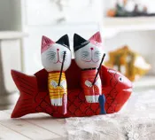 ZAKKA精品  峇里風質感彩繪木雕 釣魚貓 大紅鯉魚木座擺飾 木貓 動物木雕 店面家居餐廳氣氛佈置裝飾 木製飾品 禮物