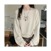 (店+)【FEE BABY】太空棉蝴蝶結保暖長袖大學T 秋冬女裝 保暖長袖 上衣 長袖上衣 寬鬆薄長袖 字母印花長袖 字母大學t 霧藍色(霧灰) 白色 黑色 灰杏色 灰咖色 花灰色