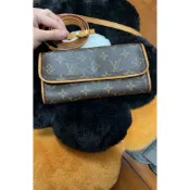 Louis Vuitton老花長信封包（可議價）在MWM vintage 買的