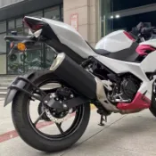 【台灣出貨】後土除 後擋泥板 YAMAHA 山葉 R3 R6 MT-15 MT-03 改裝配件後擋泥改裝後擋泥板防灰塵板