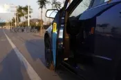 YP逸品小舖 汽車車門反光貼紙 OPEN 開門警示貼 一組4片入 兩色可選 美觀 安全