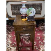 【香川家居】高雄展示廳《官帽椅中几 一抽》雞翅木 茶几 玄關架 金雞座 晶洞 聚寶盆 鹽燈 神桌 財位 42x48x75