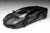 Lamborghini Aventador LP700-4 初版 1/18 AUTOart