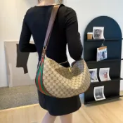 大小號高級感女包包2022鞦鼕新款大容量單肩斜挎網紅印花餃子包潮