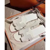 🇺🇸代 愛馬仕Hermes 经典平底H拖鞋白色！ Size 37