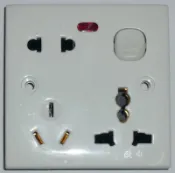 3號220V插座盒,小字形八字形*1+平行=O型*1 T型多角度*1,3插座,帶開關,帶燈,10A台灣大陸冷氣通用款QQ