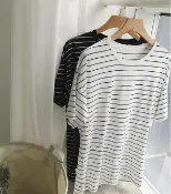 FINDSENSE服飾 FINDSENSE MD 韓國 潮 男 時尚 休閒 圓領 寬鬆 五分袖 肩字母刺繡 條紋 短袖T恤 特色短T 條紋T