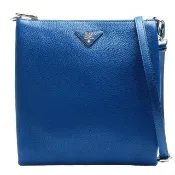 【PRADA 普拉達】Vitello Daino三角LOGO荔枝紋小牛皮斜背小包(皇家藍BT0998-ROYAL)