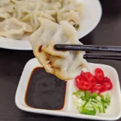 禾家香-手工高麗菜豬肉水餃(810g/包 約45顆)2027/1/28