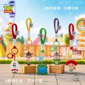 (店+)【Disney 迪士尼】Disney 正版 迪士尼 玩具總動員 5 手繩掛件 翠絲 莉莉板 叉奇 胡迪 巴斯光年 鑰匙圈 立體公仔掛件