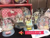 LISA日本代購✈️晴空塔限定 印章 筆 吊飾 娃娃 水晶球 蛋黃哥 布丁狗 大耳狗 kitty 美樂蒂 大眼蛙 酷企鵝
