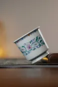 古瓷堂日本回流瓷器 景德鎮柴窯纏枝蓮聞香杯 手工手繪纏枝蓮主人杯 古典花卉手繪杯 精緻描花茶具 收藏級茶杯 茶道美器 一物一拍