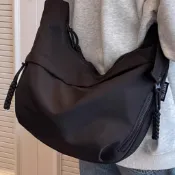 現貨速發 👜 牛津布斜背包女2025新款時尚包包 大容量上課通勤百搭餃子包